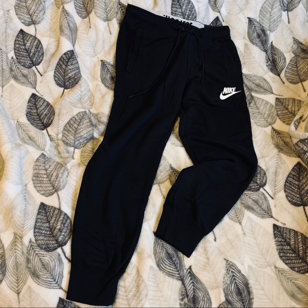 Nike sweats standard fit